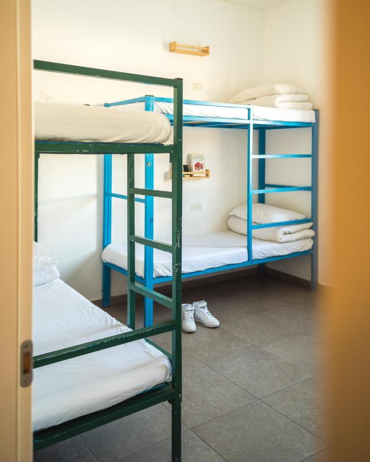 Florentine Backpackers Hostel - Ages 18-55 Tel Aviv Eksteriør billede