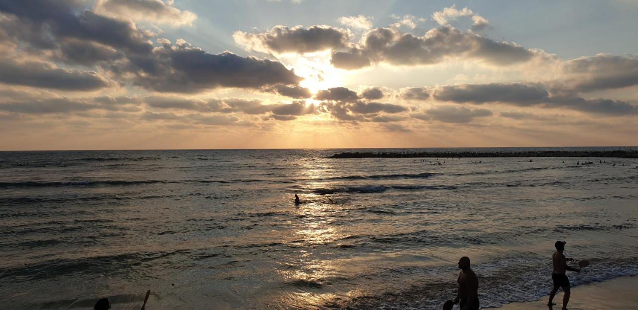 Florentine Backpackers Hostel - Ages 18-55 Tel Aviv Eksteriør billede