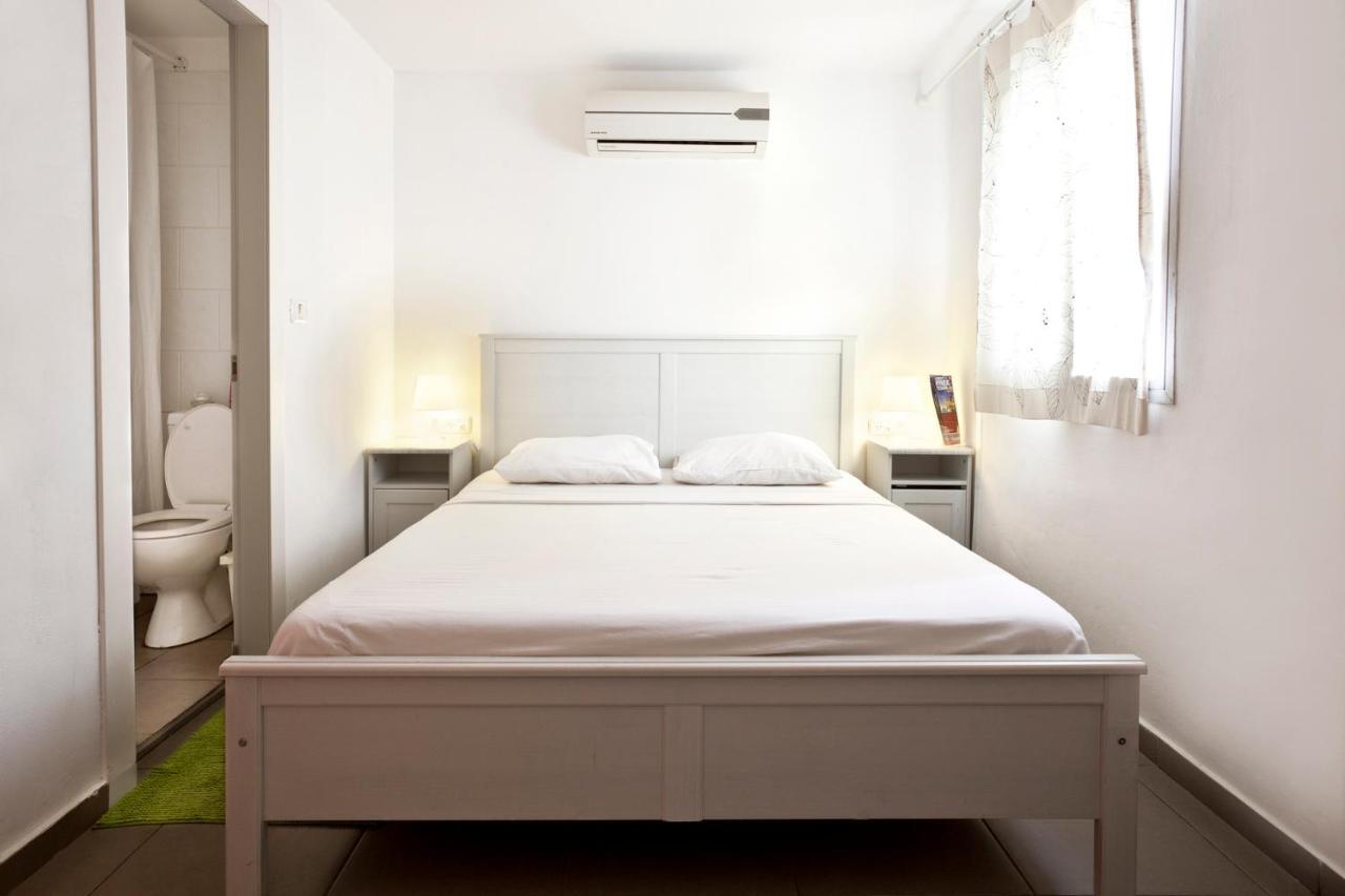 Florentine Backpackers Hostel - Ages 18-55 Tel Aviv Eksteriør billede